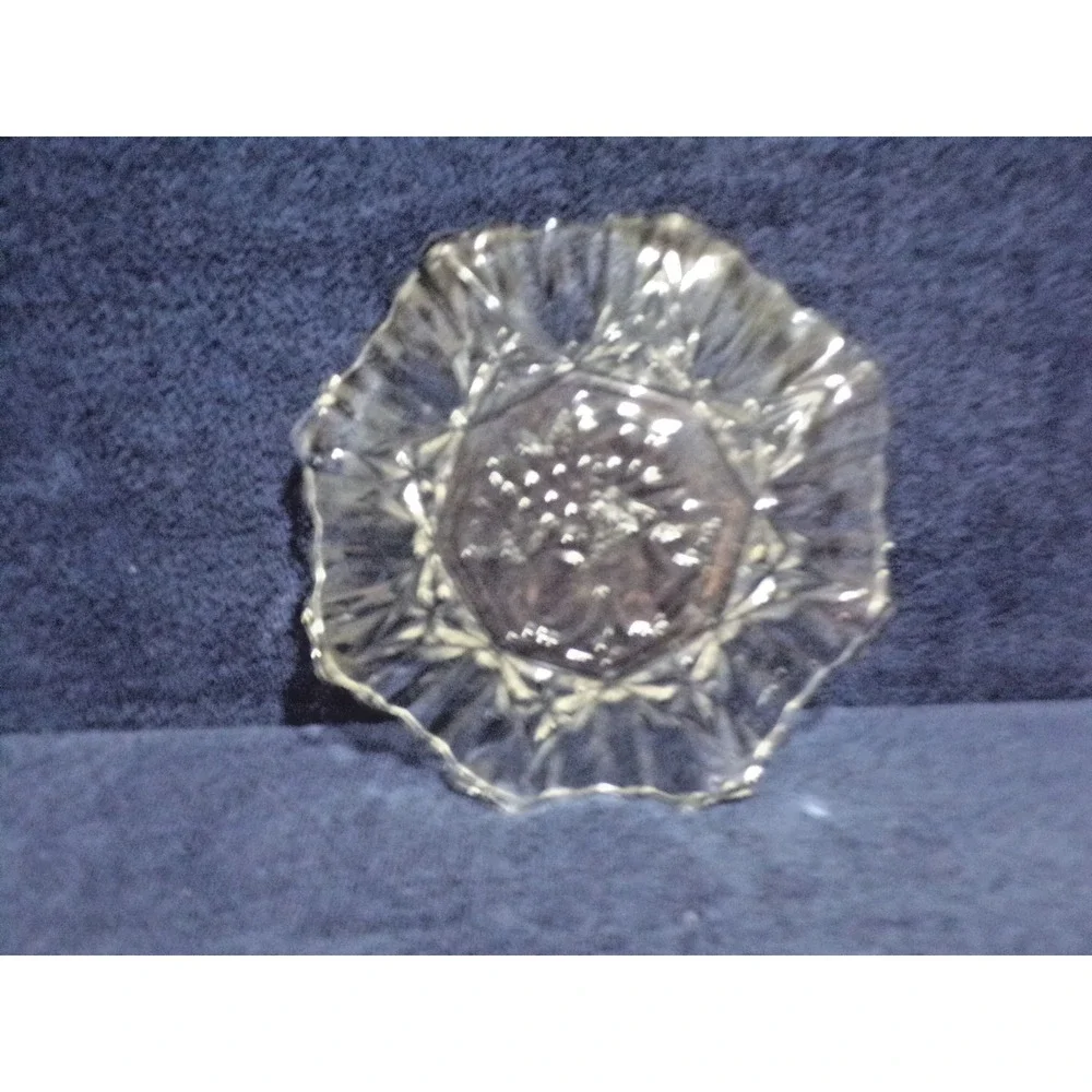 Federal Glass Co. Crystal Cut Candy Dish Fruit Design Scalloped Edge 7.5